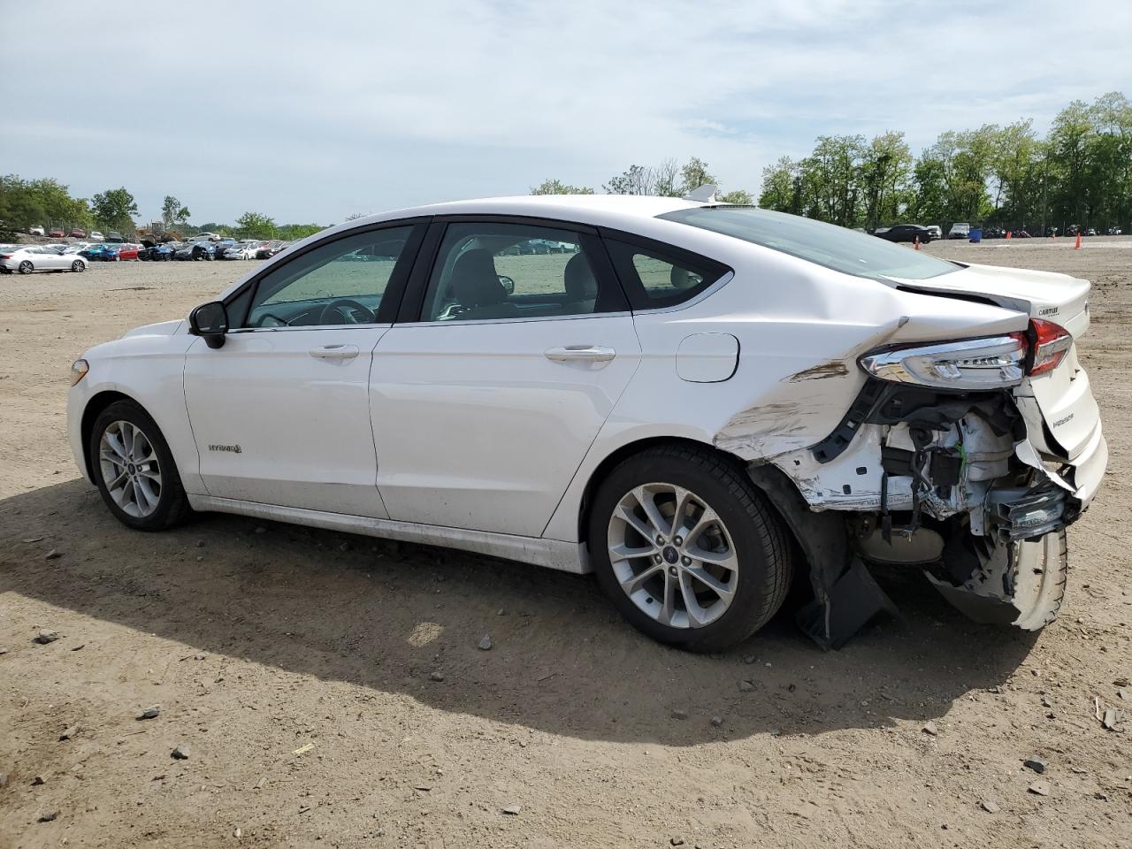 Photo 1 VIN: 3FA6P0LU0KR216346 - FORD FUSION 