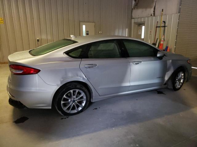 Photo 2 VIN: 3FA6P0LU0KR225385 - FORD FUSION 