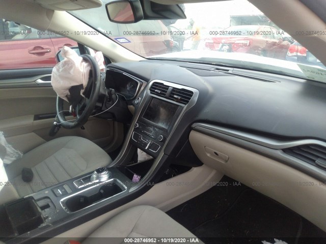 Photo 4 VIN: 3FA6P0LU0KR256491 - FORD FUSION 