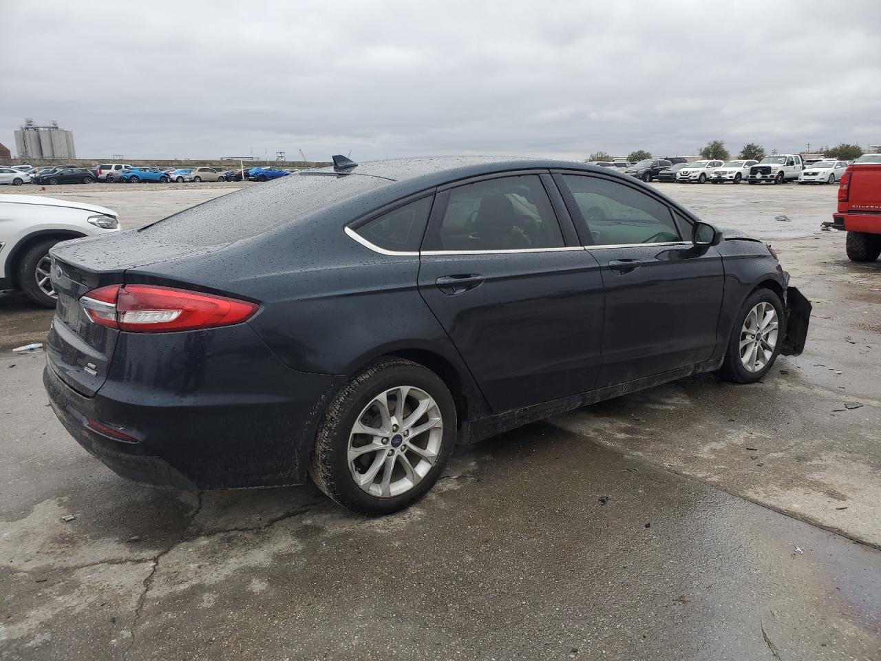 Photo 2 VIN: 3FA6P0LU0LR265631 - FORD FUSION 