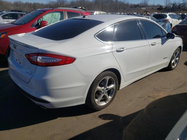 Photo 2 VIN: 3FA6P0LU1DR197163 - FORD FUSION SE 