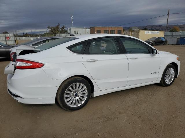 Photo 2 VIN: 3FA6P0LU1ER136784 - FORD FUSION SE 