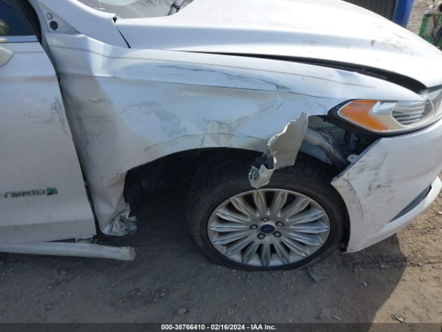 Photo 5 VIN: 3FA6P0LU1FR123955 - FORD FUSION HYBRID 