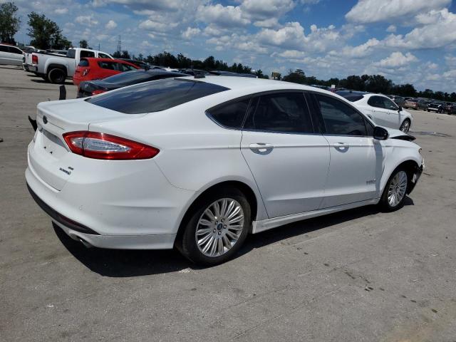 Photo 2 VIN: 3FA6P0LU1FR129108 - FORD FUSION 