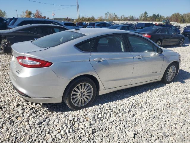 Photo 2 VIN: 3FA6P0LU1FR136379 - FORD FUSION SE 