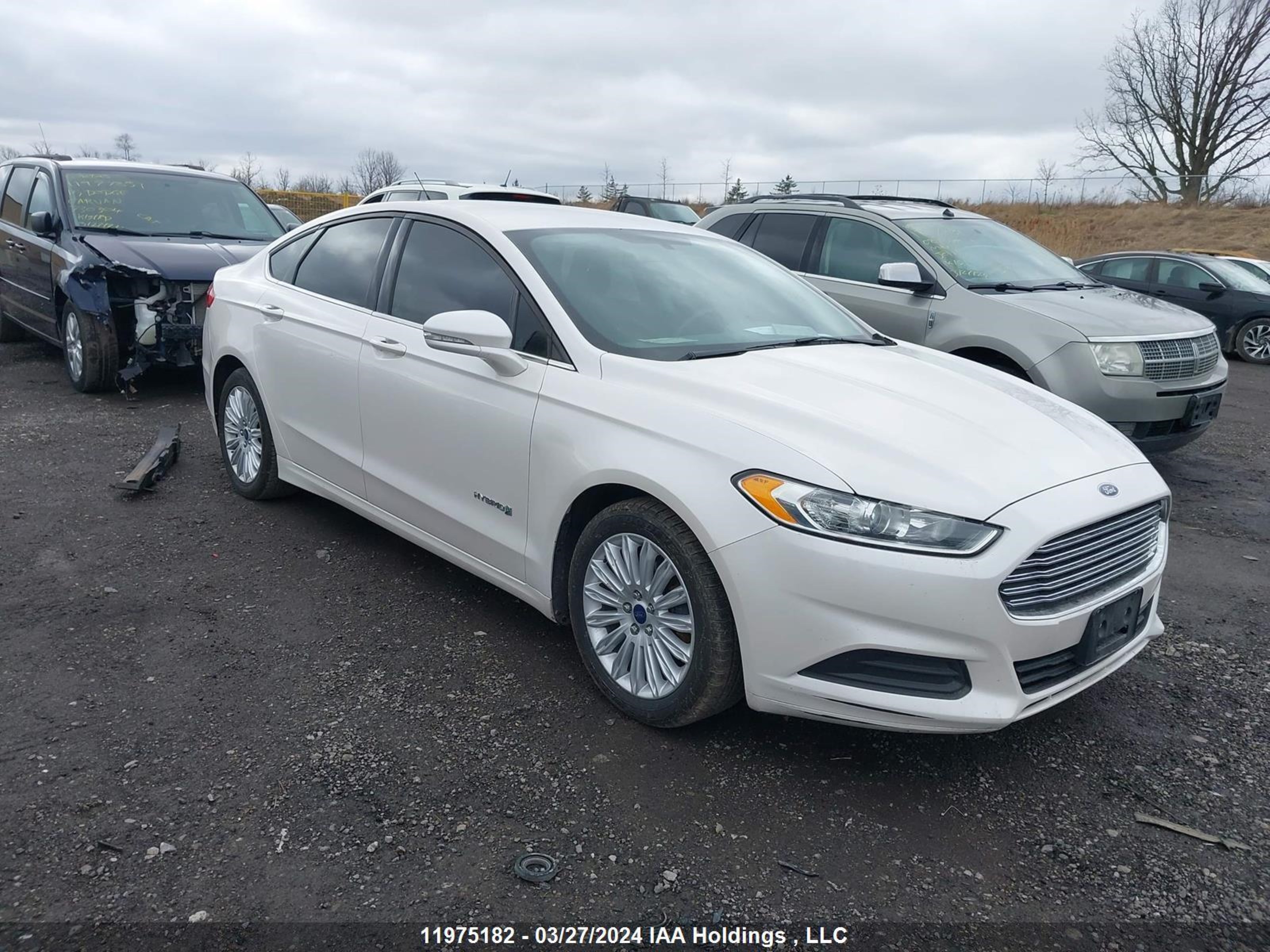 Photo 0 VIN: 3FA6P0LU1GR161543 - FORD FUSION 