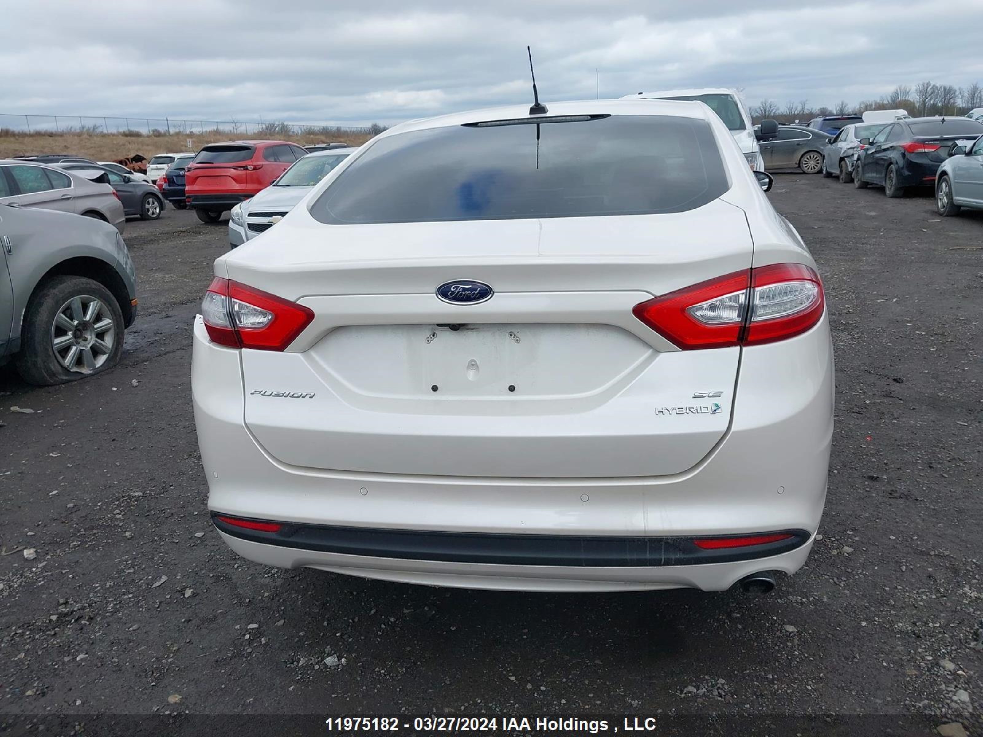 Photo 15 VIN: 3FA6P0LU1GR161543 - FORD FUSION 