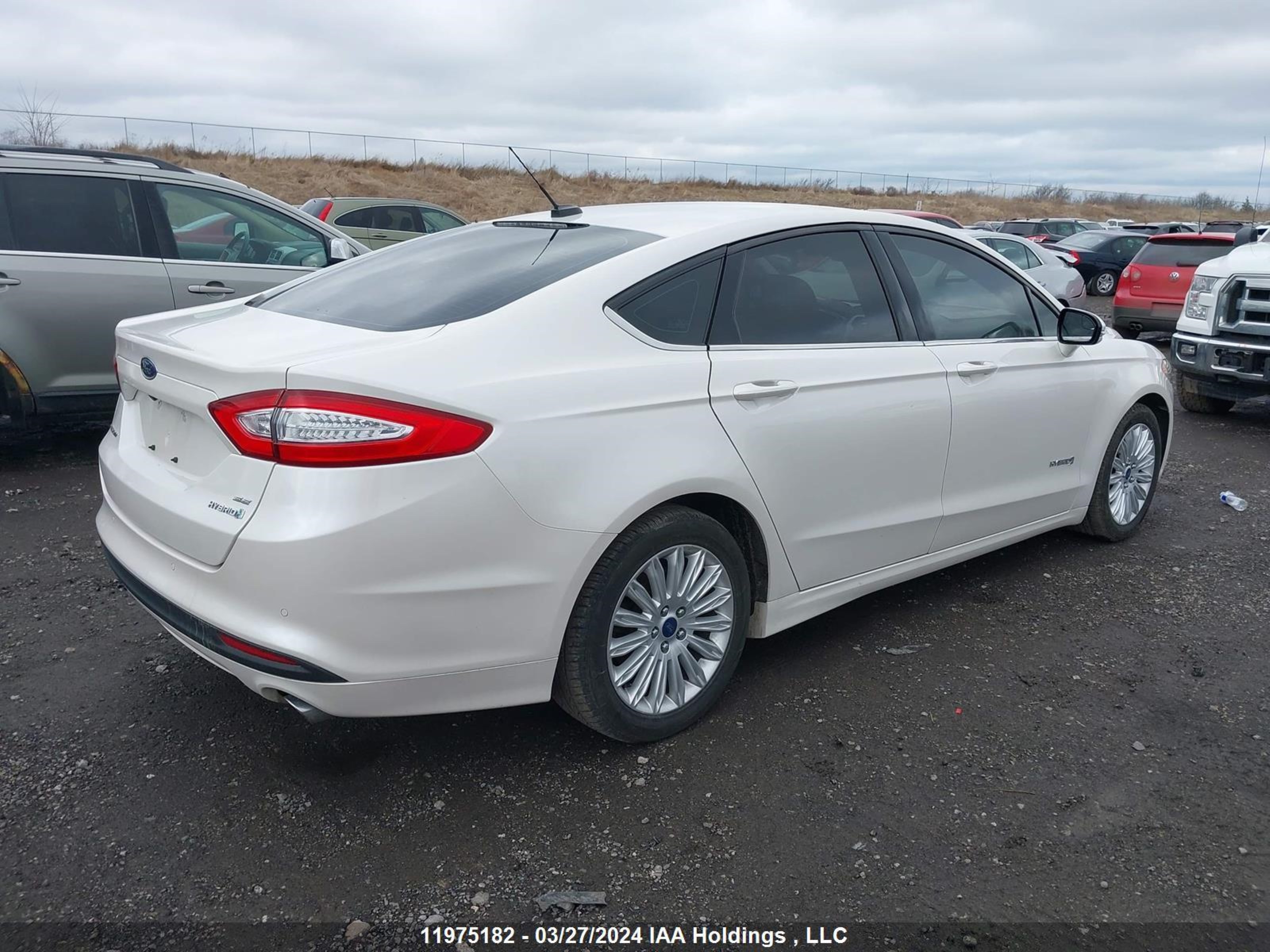 Photo 3 VIN: 3FA6P0LU1GR161543 - FORD FUSION 