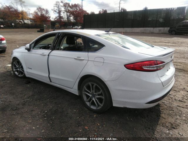 Photo 2 VIN: 3FA6P0LU1HR233018 - FORD FUSION 