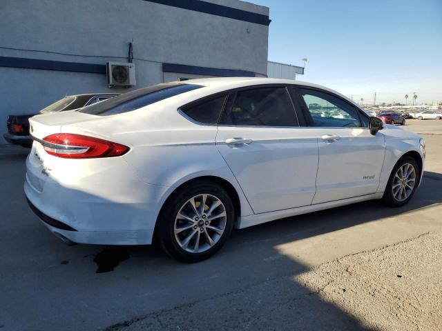 Photo 2 VIN: 3FA6P0LU1HR299990 - FORD FUSION SE 