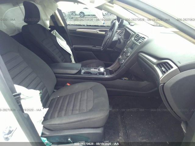 Photo 4 VIN: 3FA6P0LU1HR358570 - FORD FUSION 