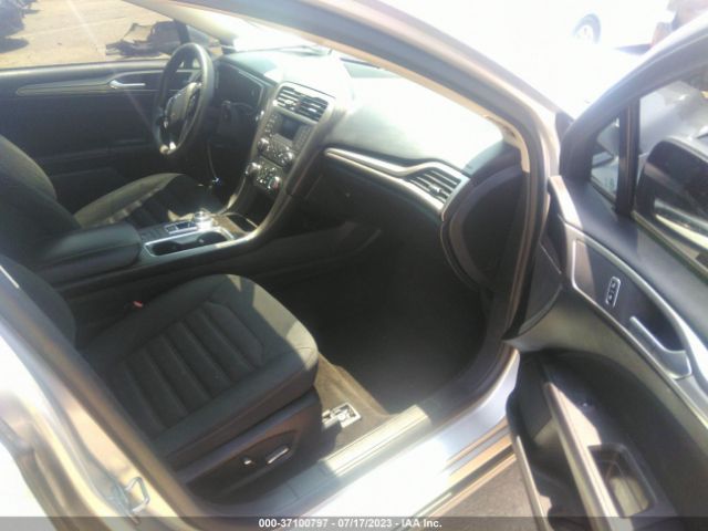 Photo 4 VIN: 3FA6P0LU1JR137251 - FORD FUSION HYBRID 