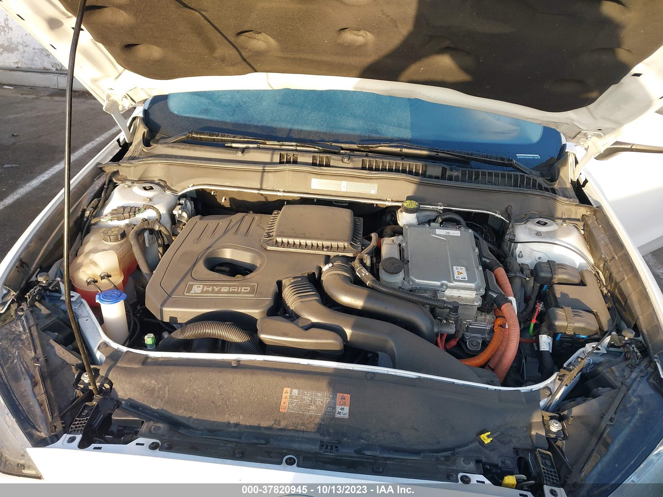 Photo 9 VIN: 3FA6P0LU1JR143292 - FORD FUSION 