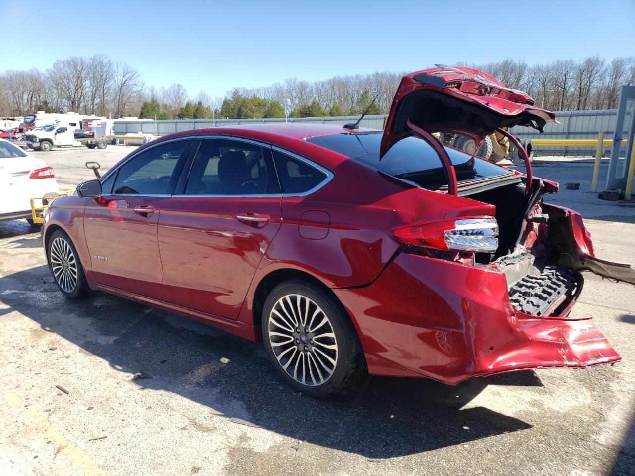 Photo 1 VIN: 3FA6P0LU1JR161355 - FORD FUSION 