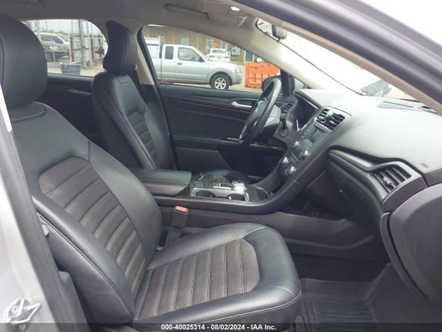 Photo 4 VIN: 3FA6P0LU1JR169925 - FORD FUSION 