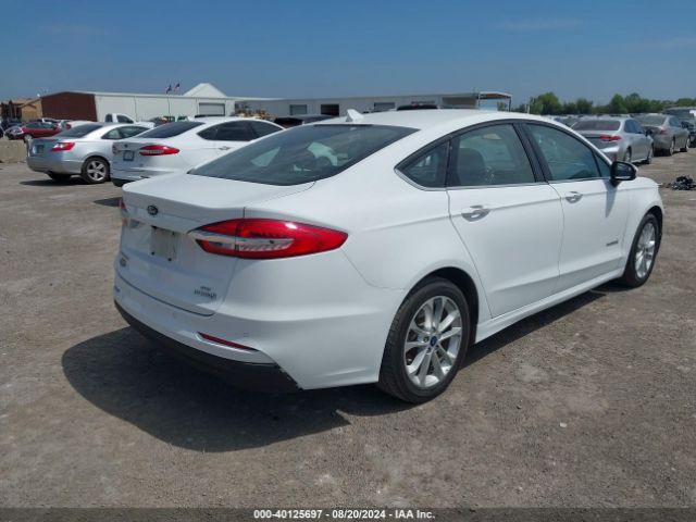 Photo 3 VIN: 3FA6P0LU1KR143844 - FORD FUSION 