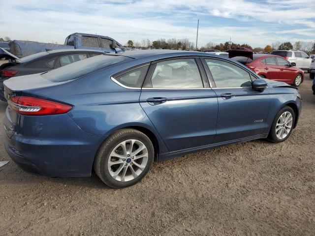 Photo 2 VIN: 3FA6P0LU1KR168890 - FORD FUSION SE 