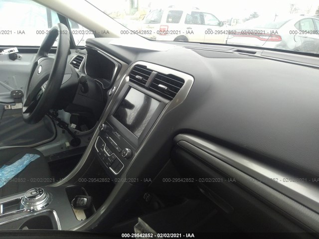 Photo 4 VIN: 3FA6P0LU1KR185110 - FORD FUSION HYBRID 