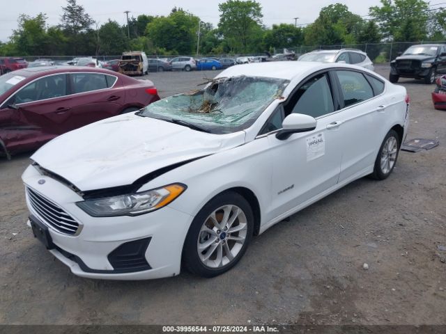 Photo 1 VIN: 3FA6P0LU1KR226481 - FORD FUSION 