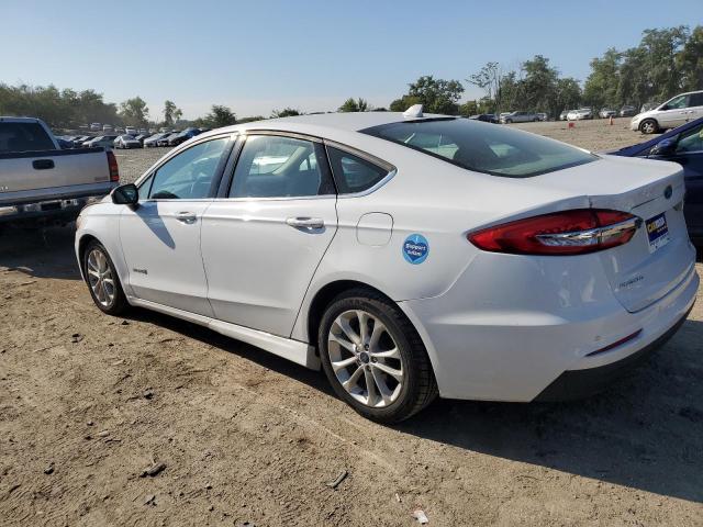 Photo 1 VIN: 3FA6P0LU1KR257102 - FORD FUSION SE 