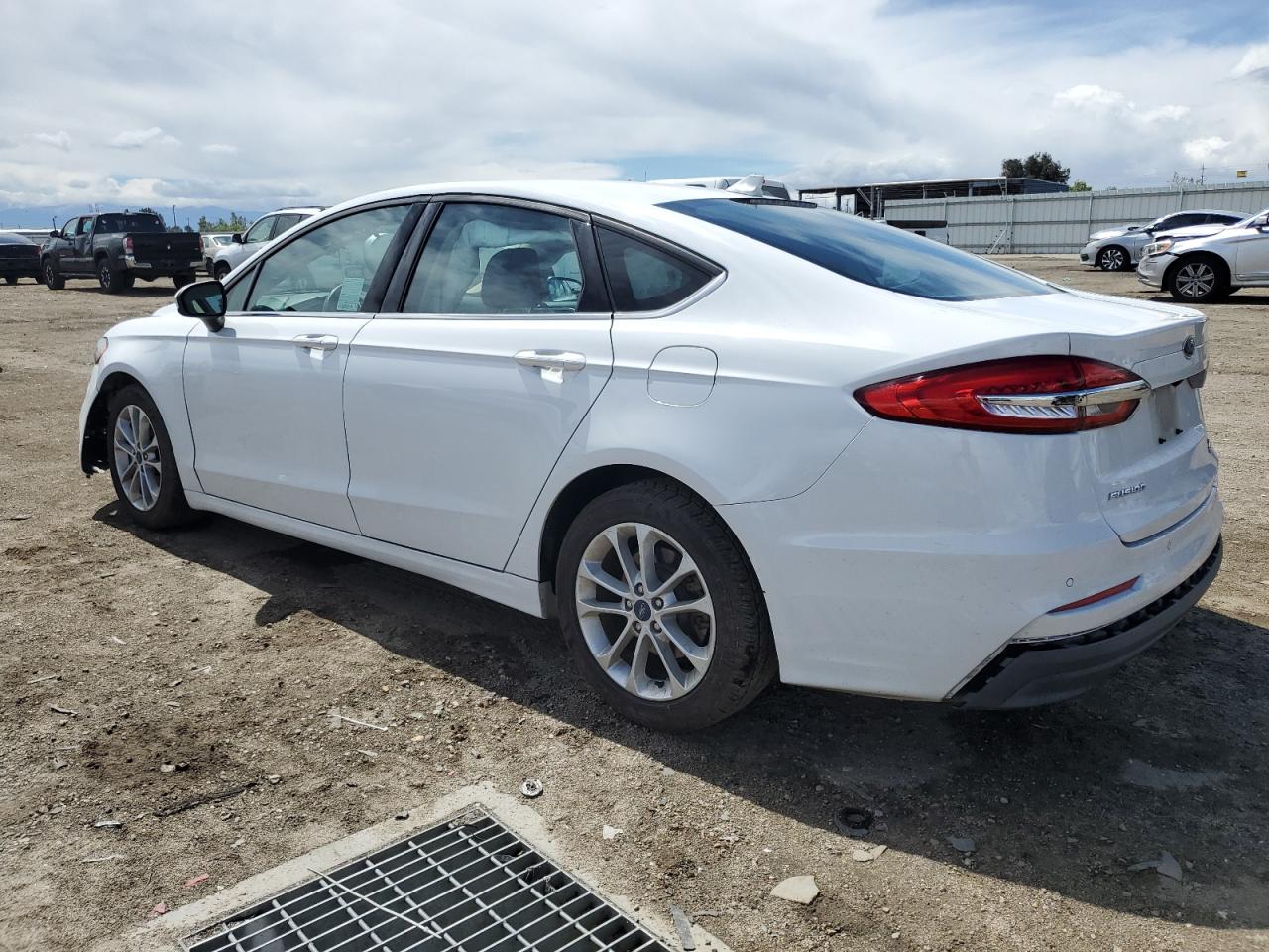 Photo 1 VIN: 3FA6P0LU1LR113289 - FORD FUSION 