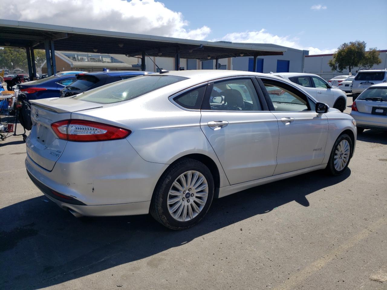 Photo 2 VIN: 3FA6P0LU2DR219526 - FORD FUSION 