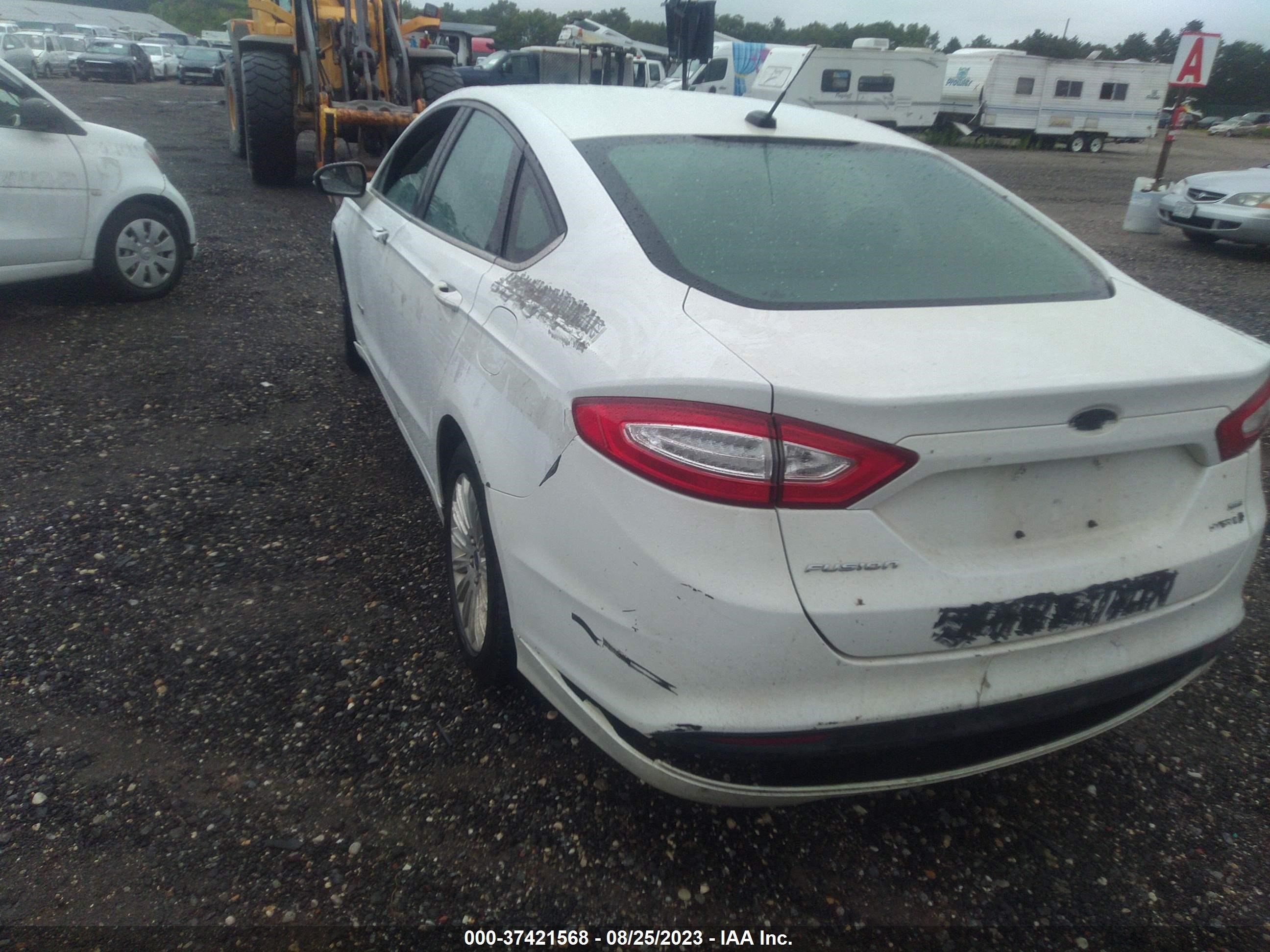 Photo 2 VIN: 3FA6P0LU2DR283100 - FORD FUSION 