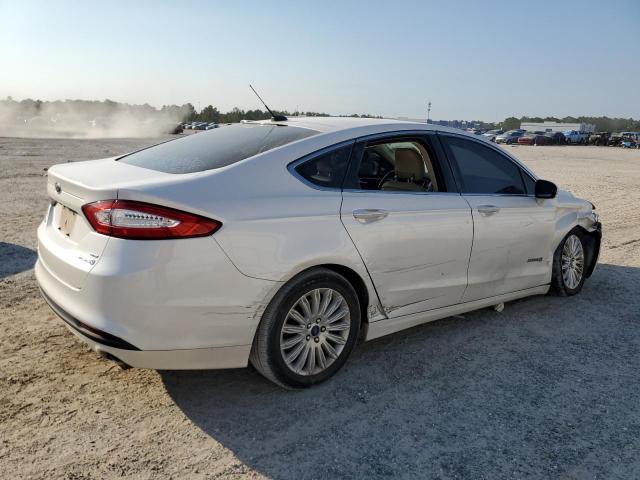 Photo 2 VIN: 3FA6P0LU2ER350425 - FORD FUSION SE 