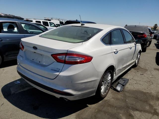 Photo 2 VIN: 3FA6P0LU2FR258068 - FORD FUSION 