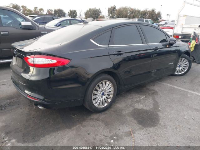 Photo 3 VIN: 3FA6P0LU2GR291105 - FORD FUSION 