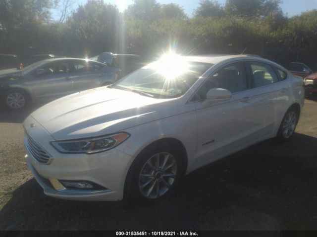 Photo 1 VIN: 3FA6P0LU2HR261801 - FORD FUSION 