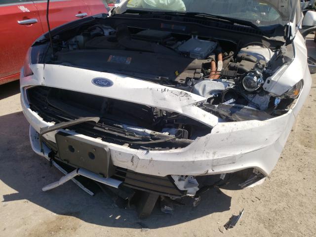 Photo 8 VIN: 3FA6P0LU2HR323326 - FORD FUSION SE 