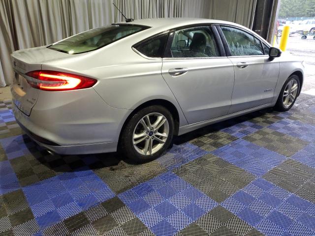 Photo 2 VIN: 3FA6P0LU2JR220204 - FORD FUSION 