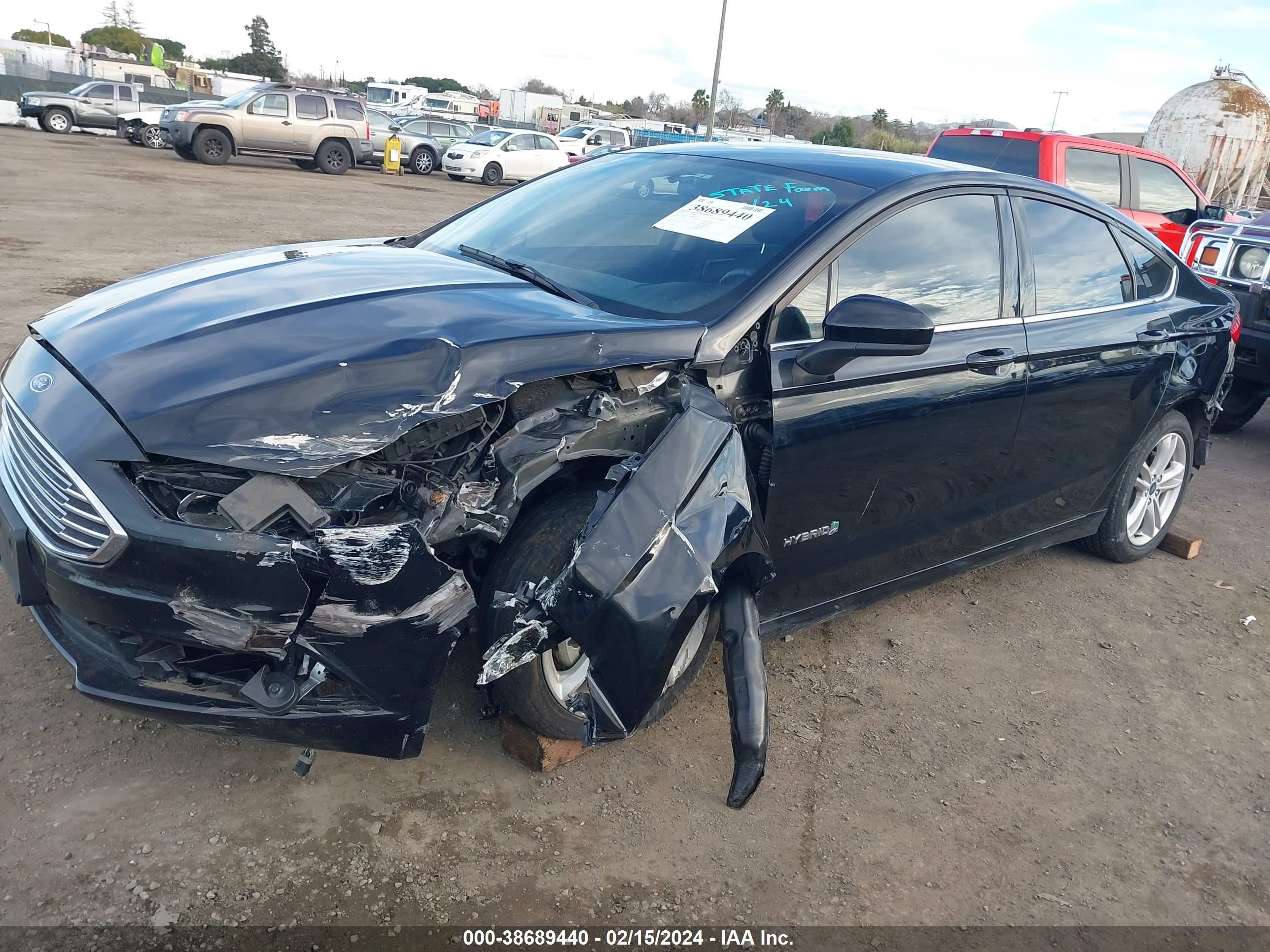 Photo 1 VIN: 3FA6P0LU2JR269080 - FORD FUSION 