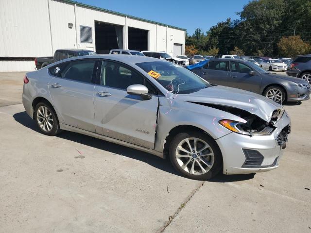 Photo 3 VIN: 3FA6P0LU2KR149779 - FORD FUSION SE 