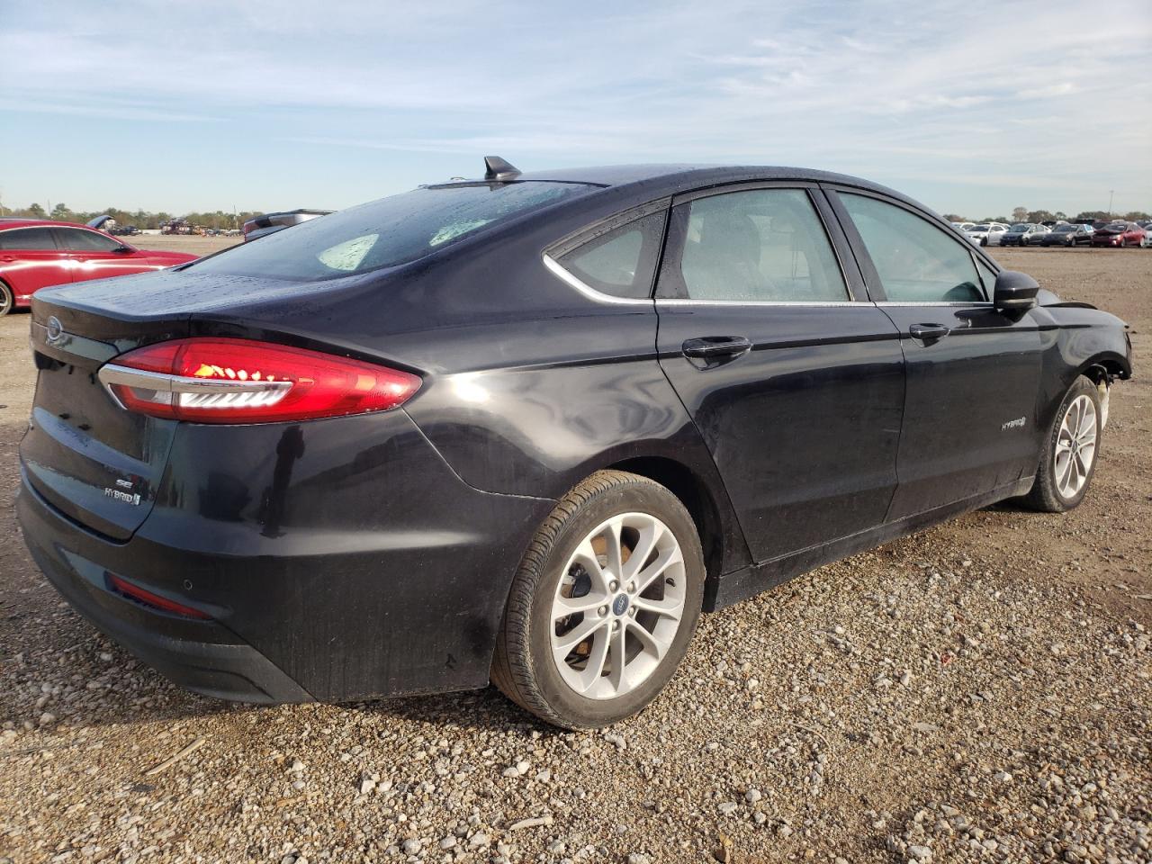 Photo 2 VIN: 3FA6P0LU2KR181650 - FORD FUSION 