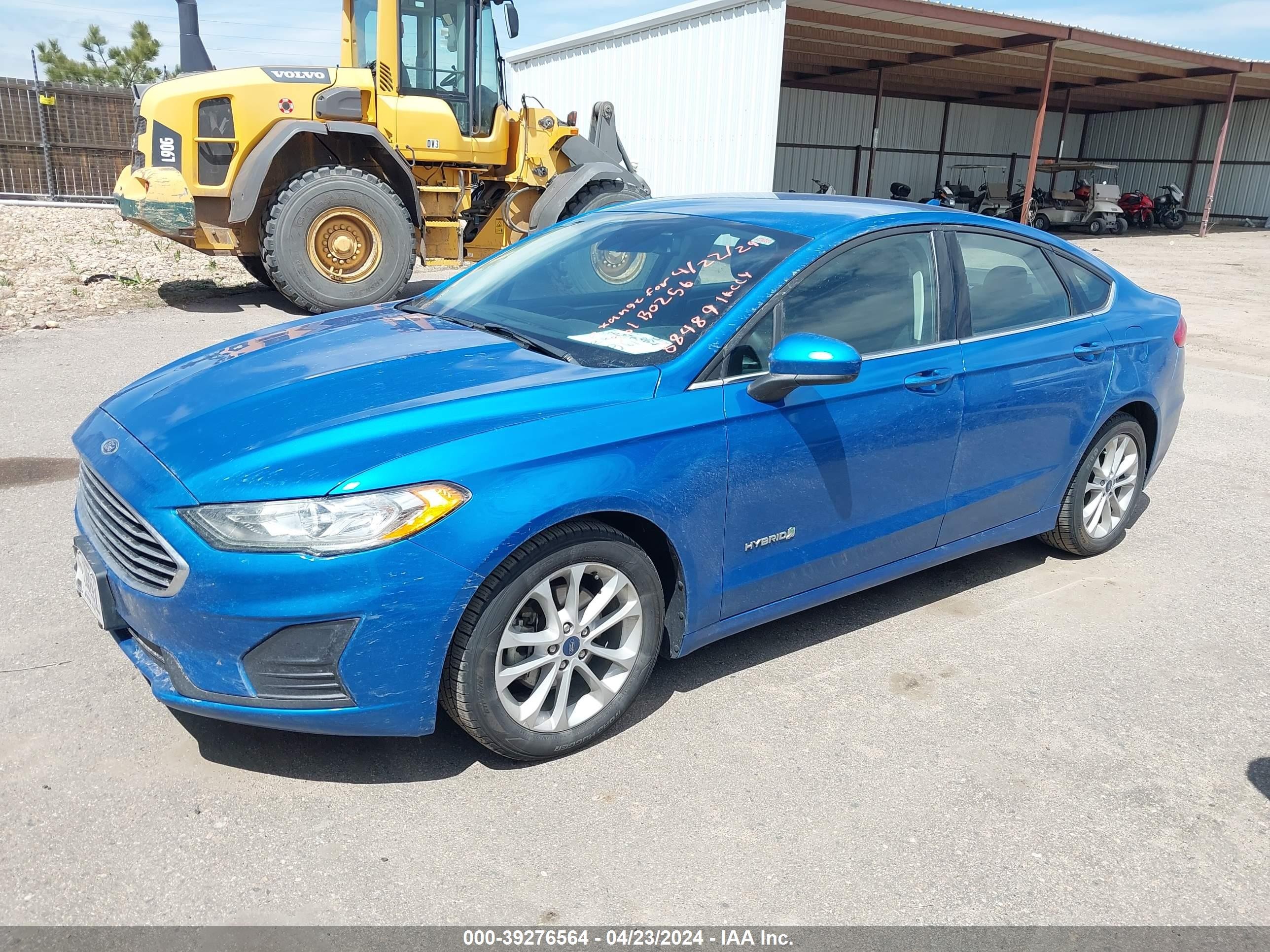 Photo 1 VIN: 3FA6P0LU2KR274605 - FORD FUSION 