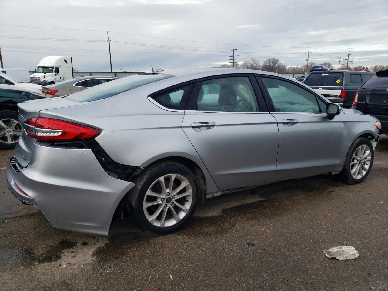 Photo 2 VIN: 3FA6P0LU2LR145183 - FORD FUSION 