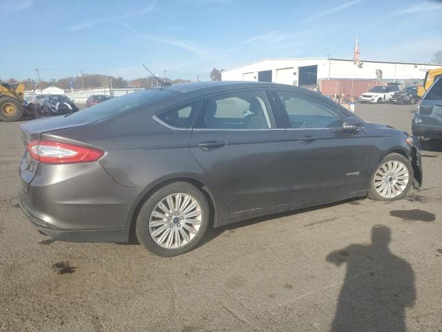 Photo 2 VIN: 3FA6P0LU3FR229033 - FORD FUSION SE 