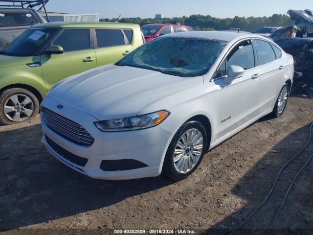 Photo 1 VIN: 3FA6P0LU3GR360061 - FORD FUSION 