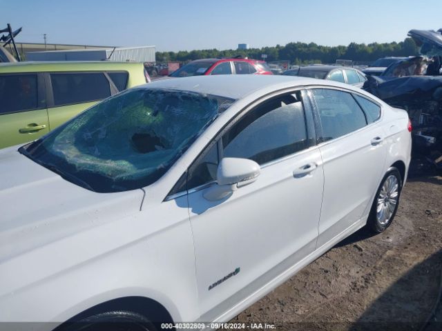 Photo 5 VIN: 3FA6P0LU3GR360061 - FORD FUSION 