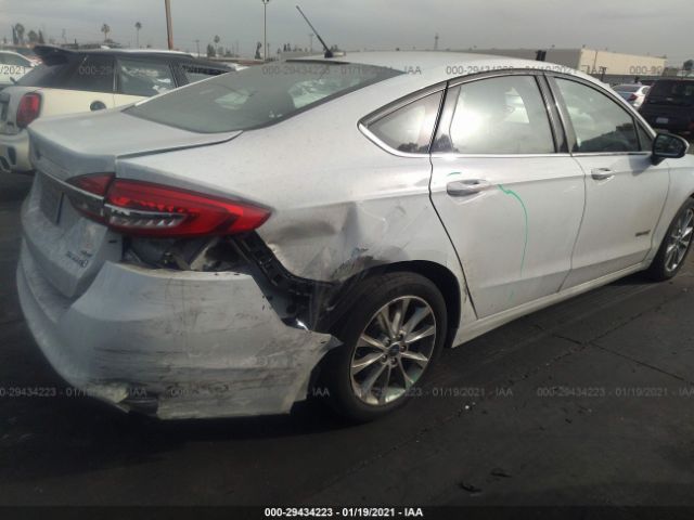 Photo 5 VIN: 3FA6P0LU3HR238527 - FORD FUSION 