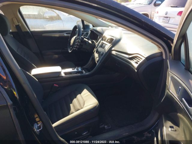 Photo 4 VIN: 3FA6P0LU3HR266022 - FORD FUSION 