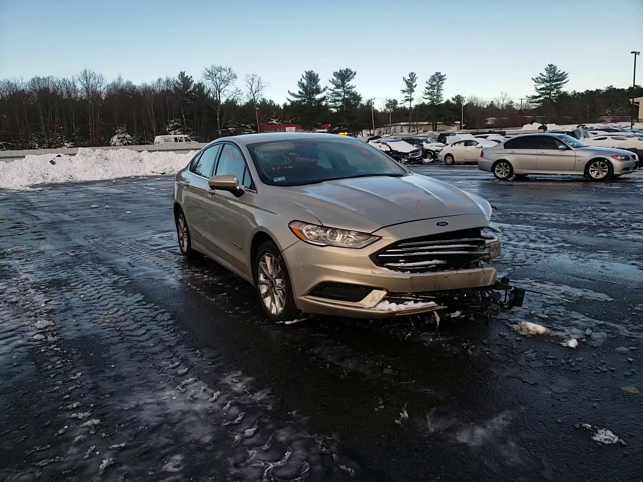 Photo 10 VIN: 3FA6P0LU3HR385138 - FORD FUSION SE 