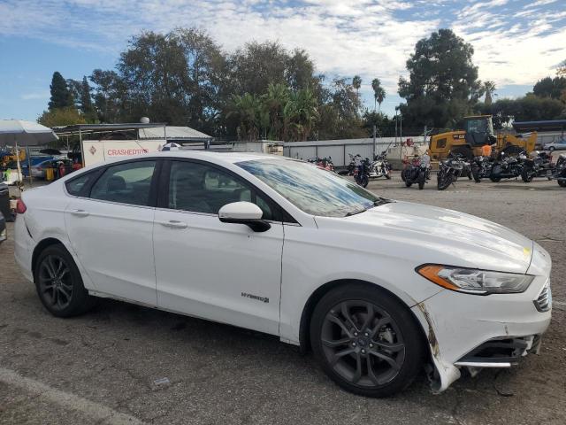 Photo 3 VIN: 3FA6P0LU3JR116840 - FORD FUSION 