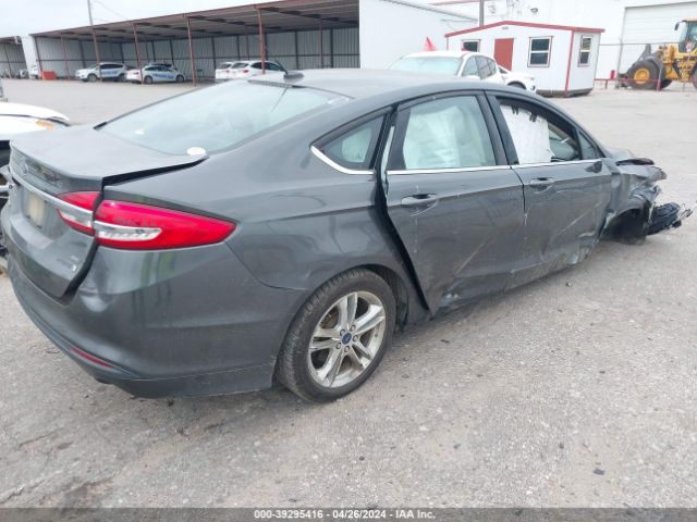 Photo 3 VIN: 3FA6P0LU3JR173023 - FORD FUSION 