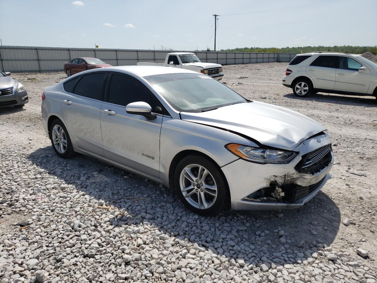 Photo 3 VIN: 3FA6P0LU3JR256144 - FORD FUSION 