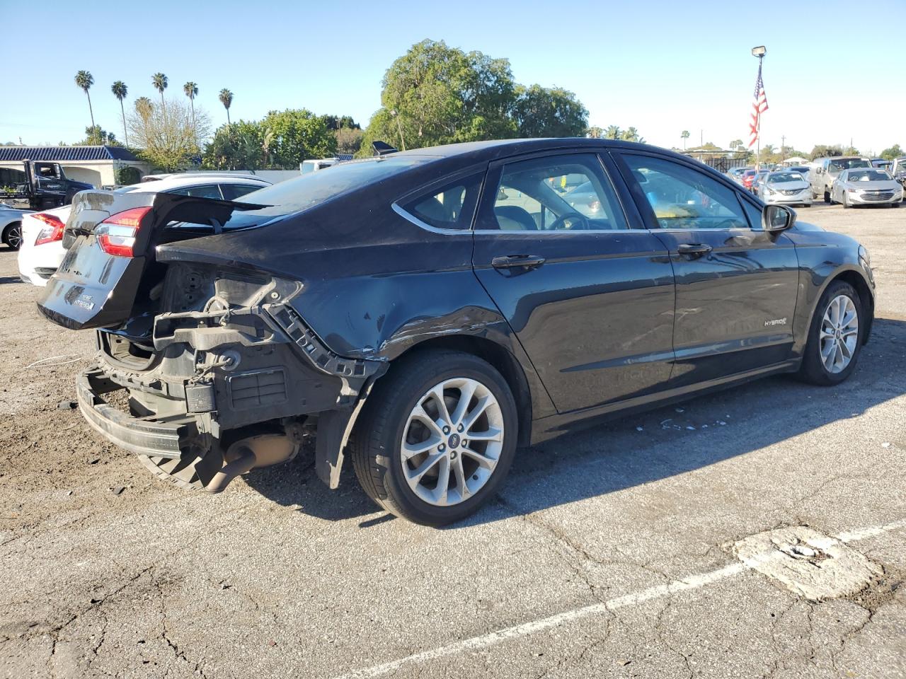 Photo 2 VIN: 3FA6P0LU3KR143862 - FORD FUSION 