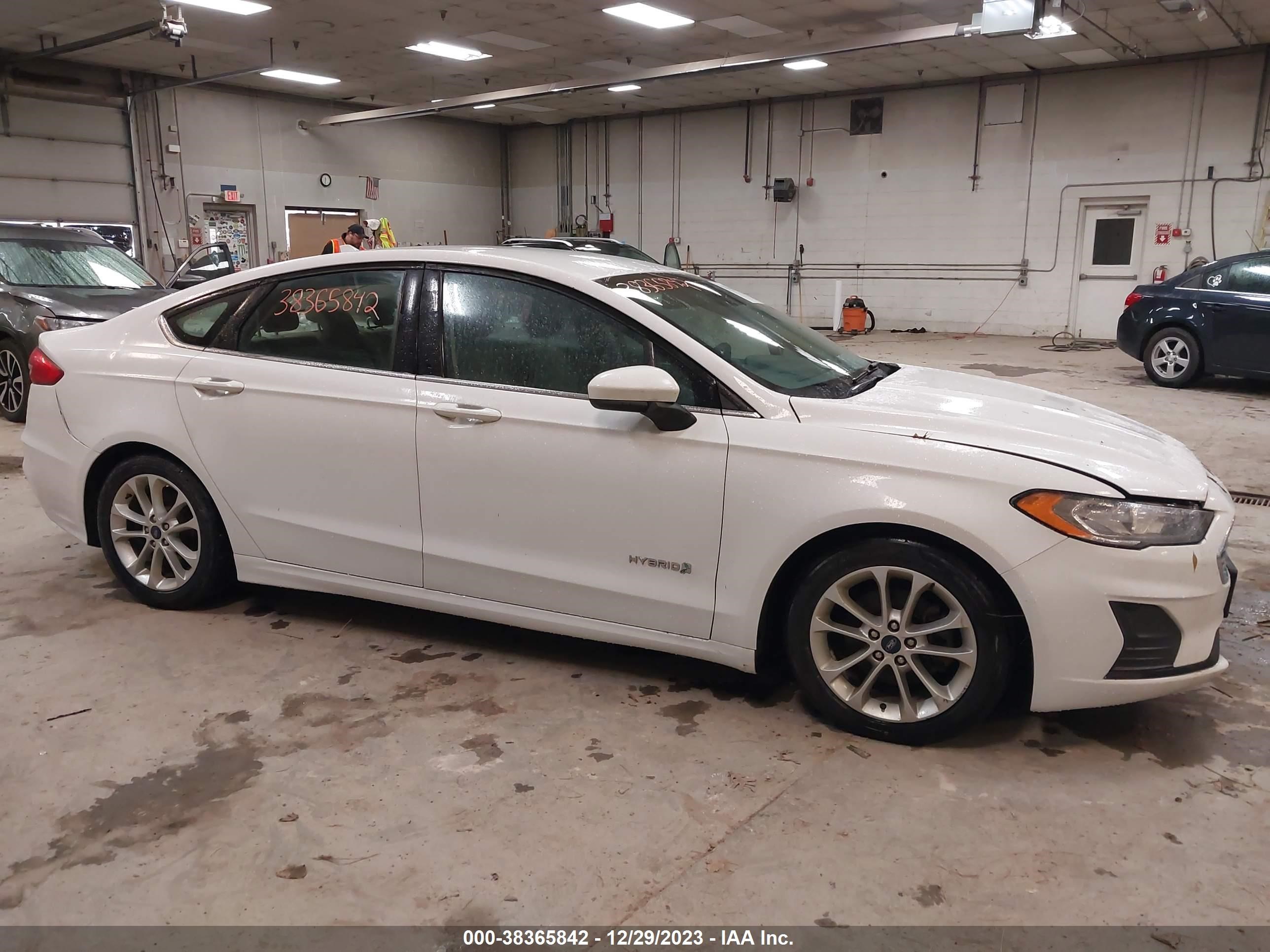 Photo 11 VIN: 3FA6P0LU3KR184962 - FORD FUSION 