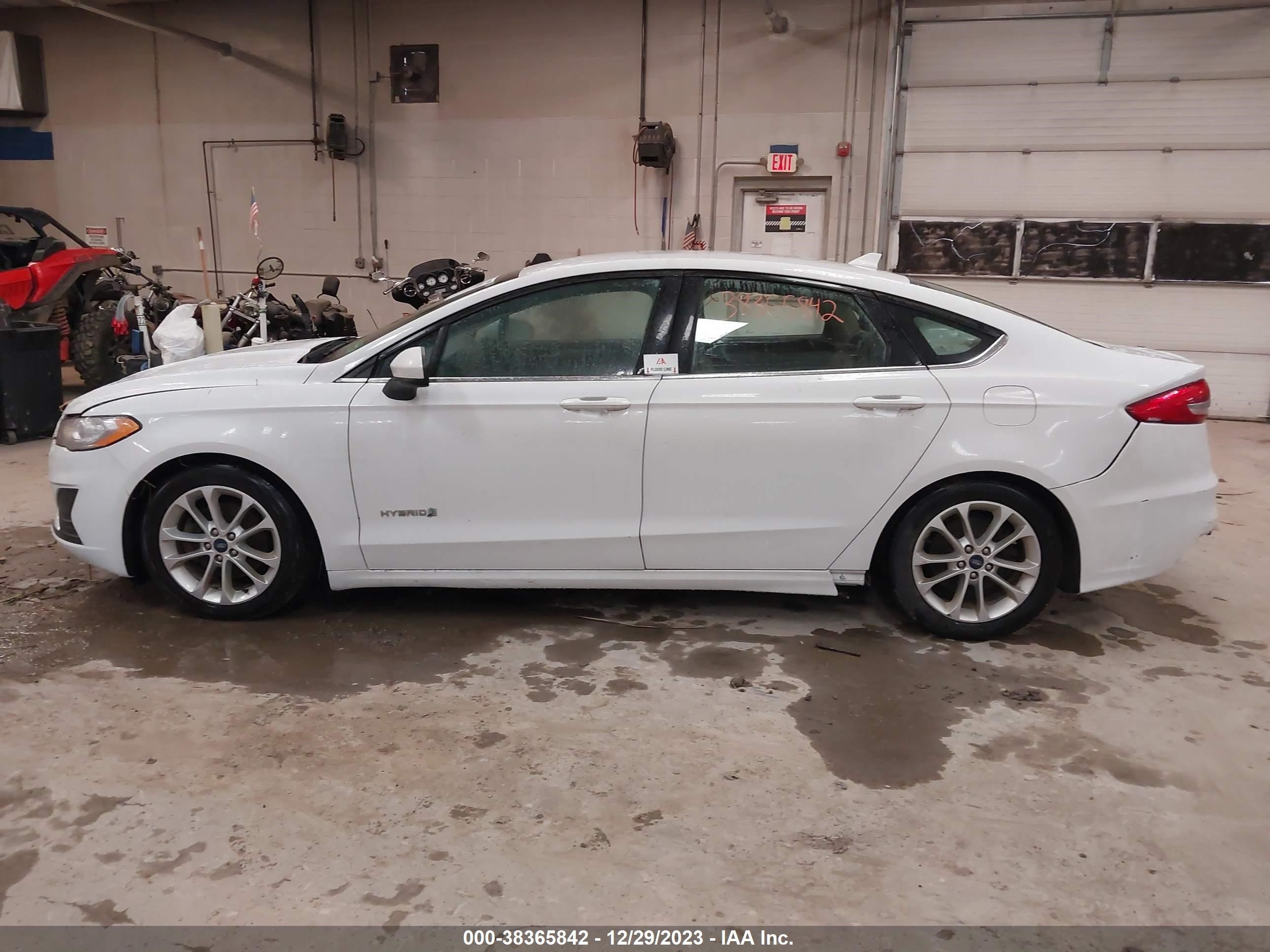 Photo 12 VIN: 3FA6P0LU3KR184962 - FORD FUSION 